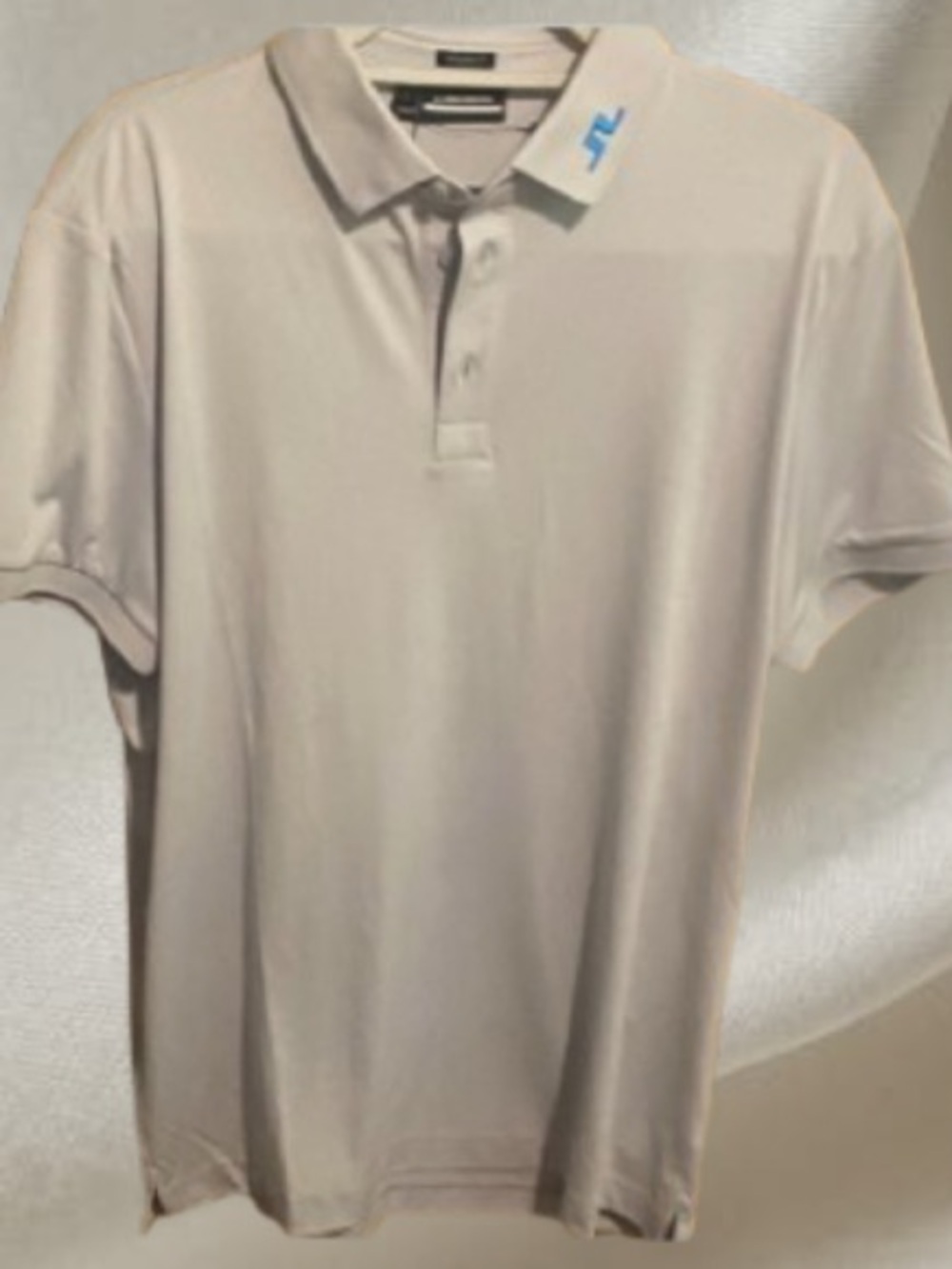 J.LINDEBERG :
KV REGULAR FIT 
Golf Polo
Size LARGE 
Color light Grey Melange